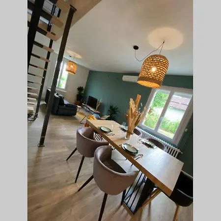 Holiday home Maison Cosy A Montauban 3 Chambres 115M2 Avec Terrasse, Jardin Et Parking